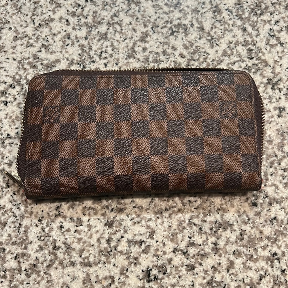 Brown checkered wallet